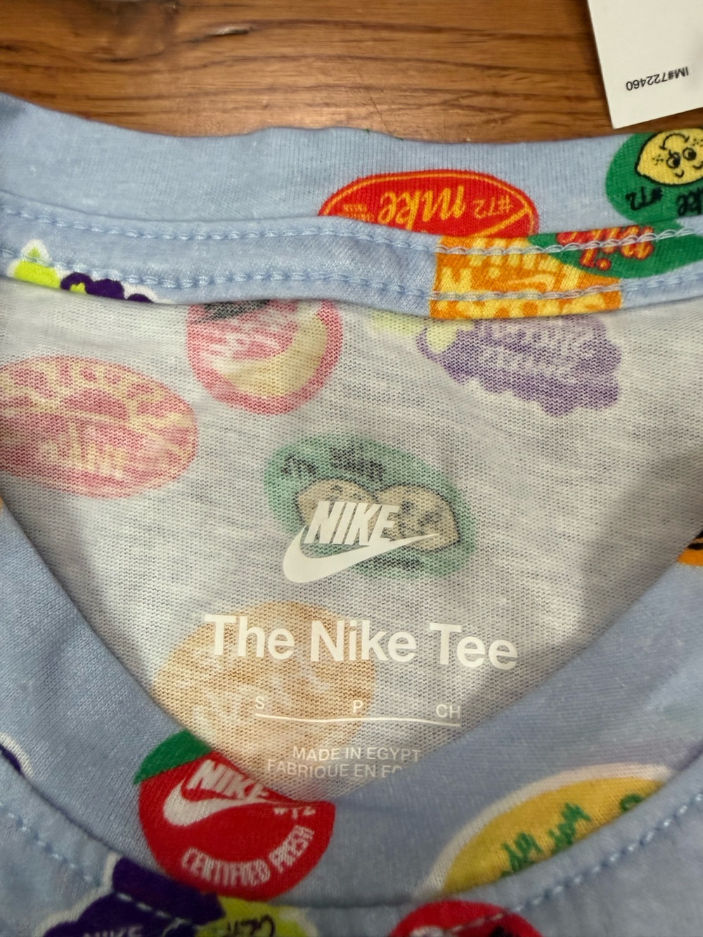 The Nike Tee Men’s All-Over Stickers Short Sleeve T-Shirt NWT - Picture 3 of 7